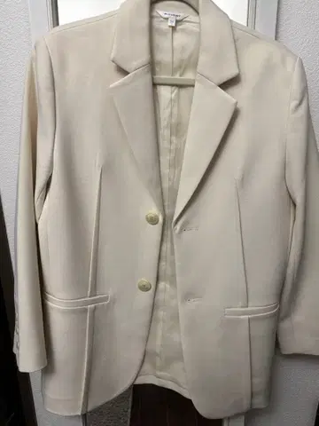 MOUSSY 화이트 테일러드 자켓 사이즈 1