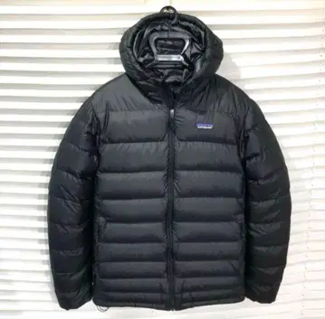 Patagonia 하이로프트 다운 후디 XS 사이즈 새상품급입니다