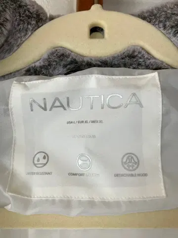 NAUTICA 화이트 퍼퍼 자켓 L 사이즈