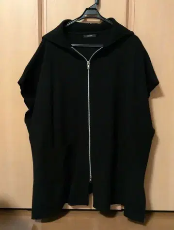 JOURNAL STANDARD 저널 스탠다드 후디 판초 블랙