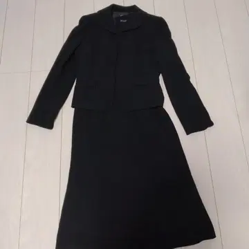 블랙 원피스 정장 노카라