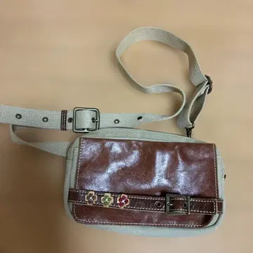 motto 플라워 장식 부착 2way 숄더백 웨스트 파우치