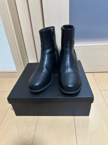 블랙 가죽 숏부츠