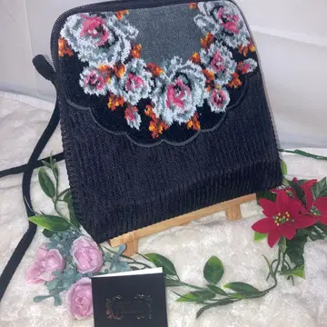 [ 새상품 ] FEILER 블랙 코듀로이 숄더백