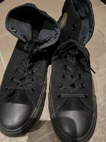 Converse 블랙 하이컷 스니커즈