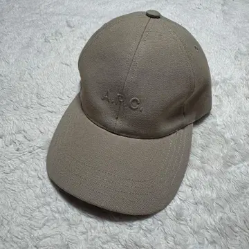 A.P.C. 야구 모자