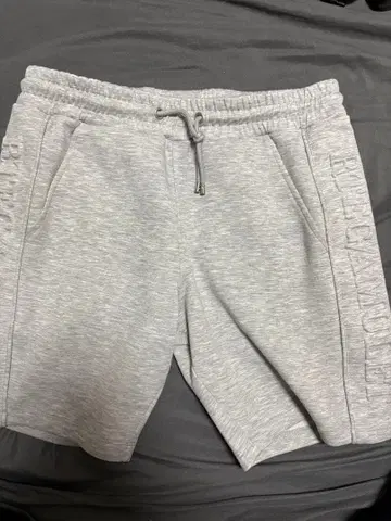 아담스 저글러 그레이 숏팬츠 로고 자수 포함