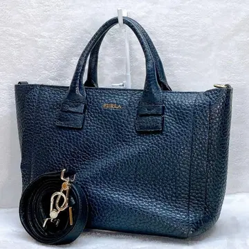 새상품급 훌라 카프리치오 2way 숄더백 블랙 가죽 금장 장식