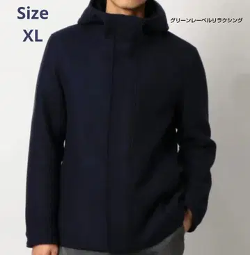 울 소재 네이비 후드 부착 코트