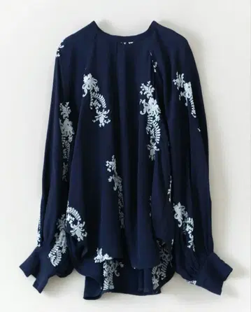 Moss RAYON Lupinus Embroidery Blouse