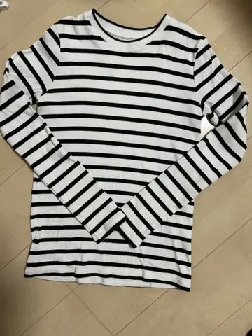 MY WEAKNESS 스트라이프 긴팔 상의