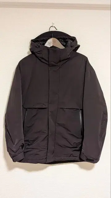 유니클로 +j 하이브리드 다운 자켓