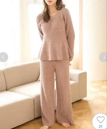 택 포함 새상품 스나이델 홈 페플럼 니트 셋업