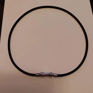 코란토츠테 목걸이