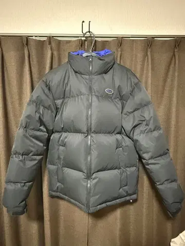 (가격 인하) BORN CHAMPS 다운 자켓 블랙 블루 M