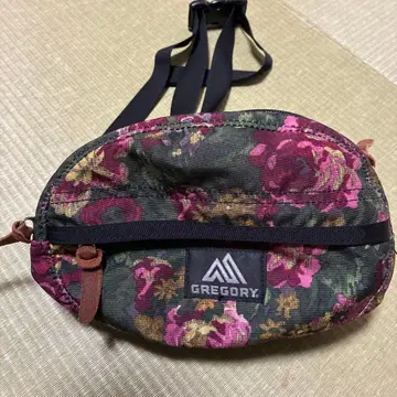 그레고리 티니 테일메이트