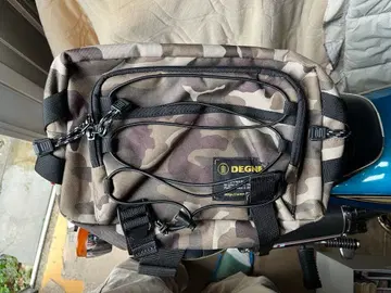 데그너 카모플라쥬 바디백 나일론제