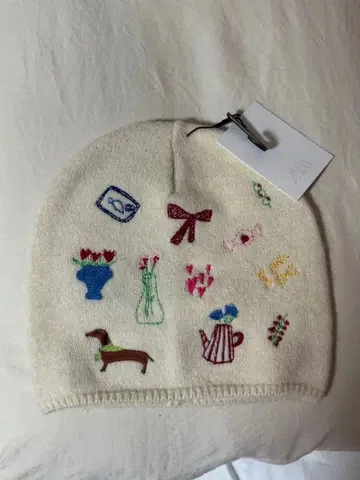 ZARA 자수 디자인 니트 모자 M