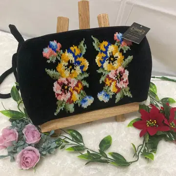 [ 새상품 ] FEILER 꽃무늬 자수 숄더백 블랙