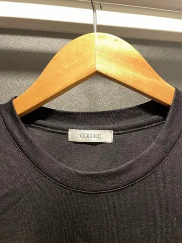 COUDRE 긴팔 T셔츠 블랙 아야 카네코