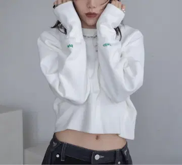 새상품 VACANCY 로고 자수 숏 기장 트레이닝복