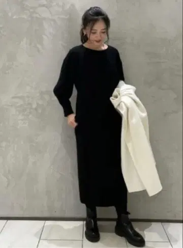 엠프리미어 더블 크로스 디자인 원피스