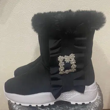 &LOVE 통굽 비쥬 복슬복슬 스니커즈부츠 고져스 L