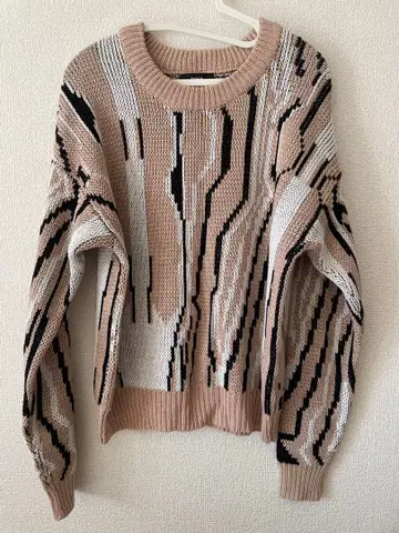 EMODA 스트라이프 패턴 니트 스웨터 긴팔