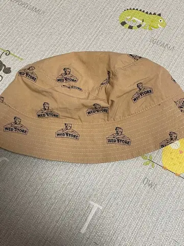 WED STORE 로고 프린트 버킷 햇