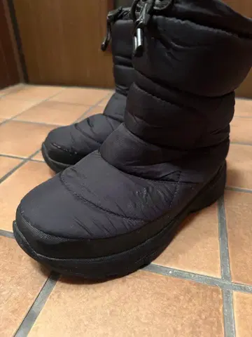 THE NORTH FACE 블랙 다운 부츠 25cm 새상품급
