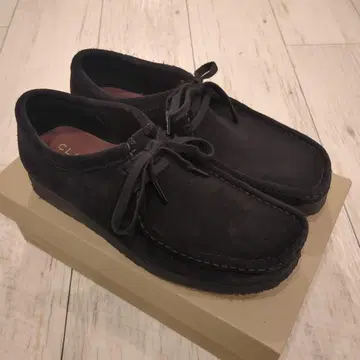 CLARKS ORIGINALS 왈라비 다크 그레이