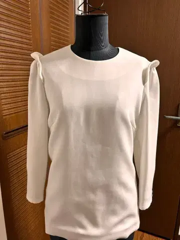 BORDERS at BALCONY 트윌 탑