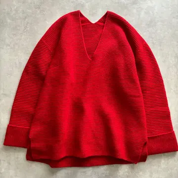 개럴개런트 GALLARDAGALANTE 네이비 V넥 니트 빨간색
