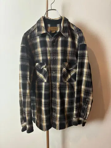 ST JOHN'S BAY 체크 무늬 플란넬 셔츠 L 사이즈