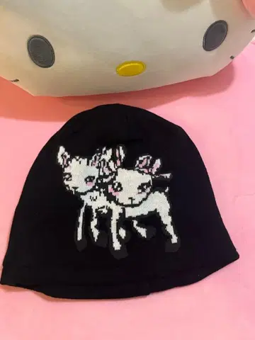 자수 디자인 블랙 니트 모자