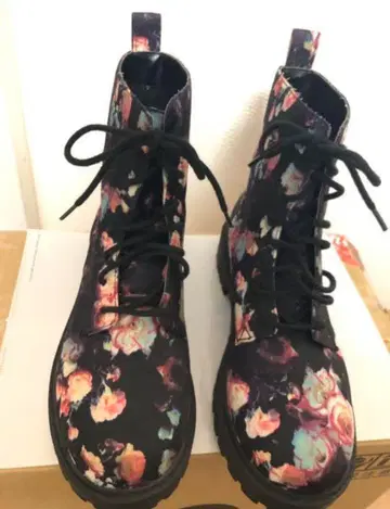 DIVIDED by H&M 꽃무늬 부츠