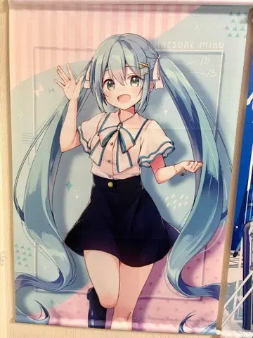 세일 중 12/16까지 하츠네 미쿠 태피스트리 로손 B2