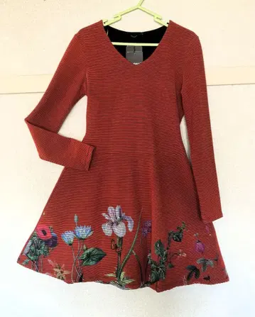 [ 새상품 ] 데시구알 원피스 M 사이즈 레드