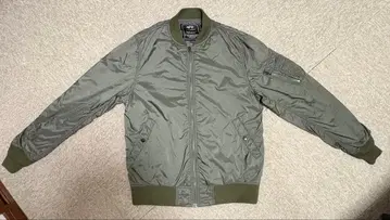 Alpha Industries MA-1 X-LARGE 올리브 그린