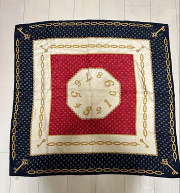 투모로우랜드 스카프