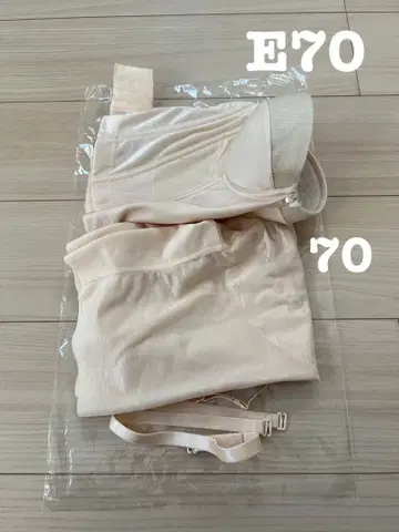 FOUR SIS & CO. 브라이덜 이너 베이지