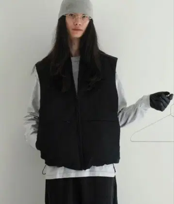 KAIKO 블랙 다운 베스트 M 사이즈