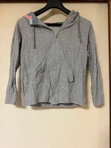 marble sud 후드티