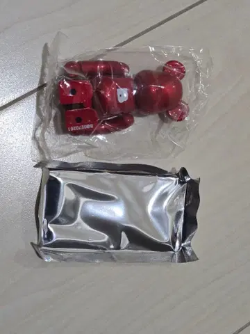 베어브릭 시리즈 17 메탈릭 레드 스몰 B