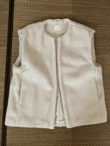H&M 보아 베스트 화이트 M 사이즈