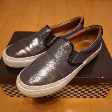 NONAME 노네임 메탈릭 그레이 슬립온