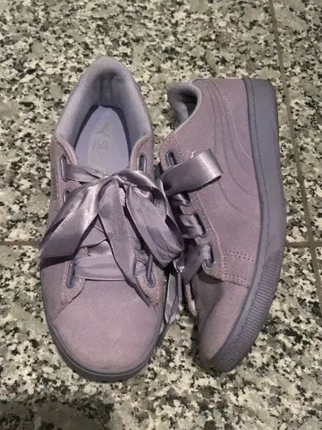 PUMA 새틴 리본 스니커즈 퍼플