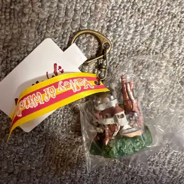 지브리 파크 마녀의 계곡 한정판 하울의 움직이는 성 키링 피규어 미개봉