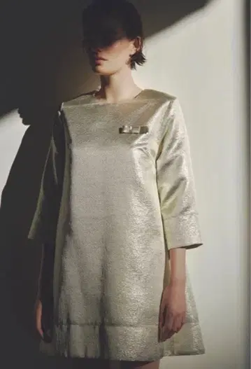 bibiy. ADELE GLITTER DRESS 골드