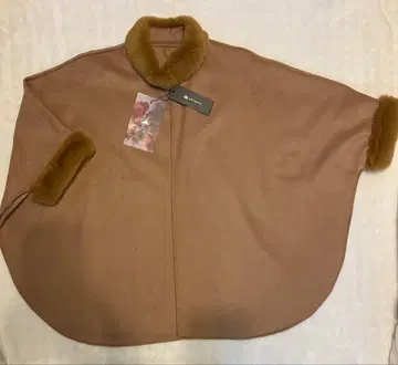 택 포함 새상품 ABI TOKYO 인조 모피 포함 케이프 코트 프리